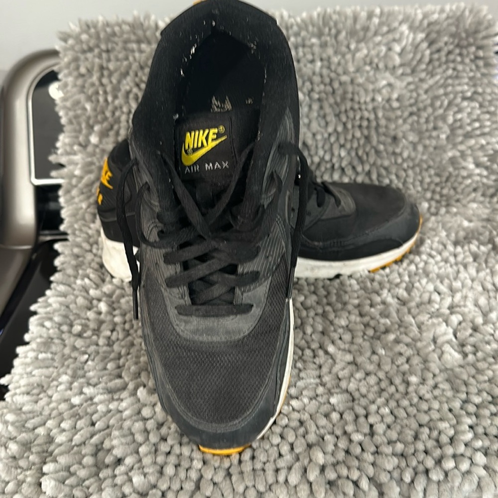 Nike Air Max men's sneakers size 8